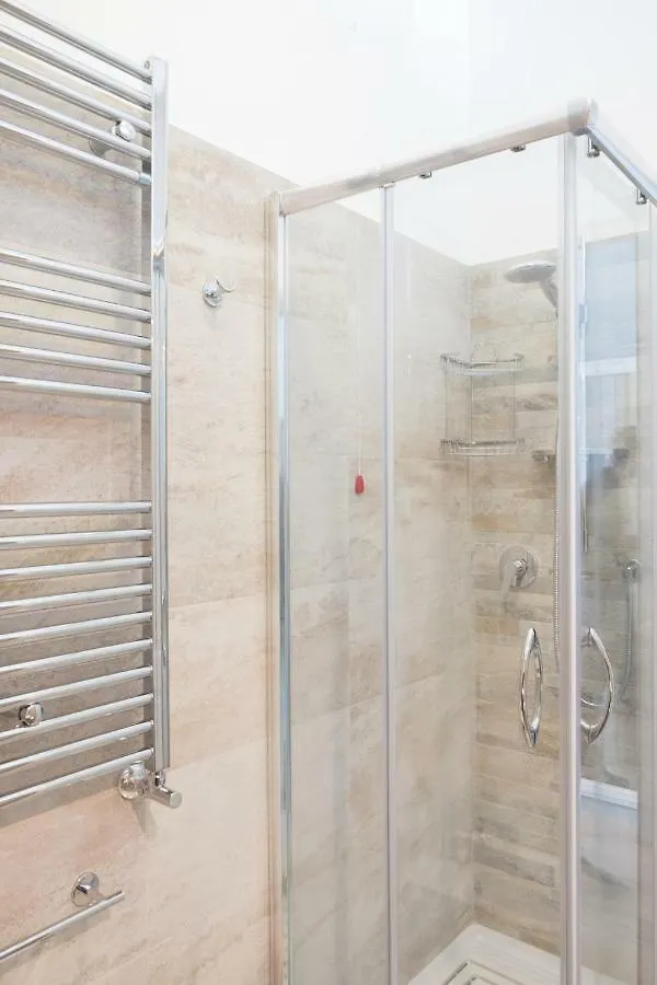 Bed & Breakfast B&B Fontanelle Romane Italy
